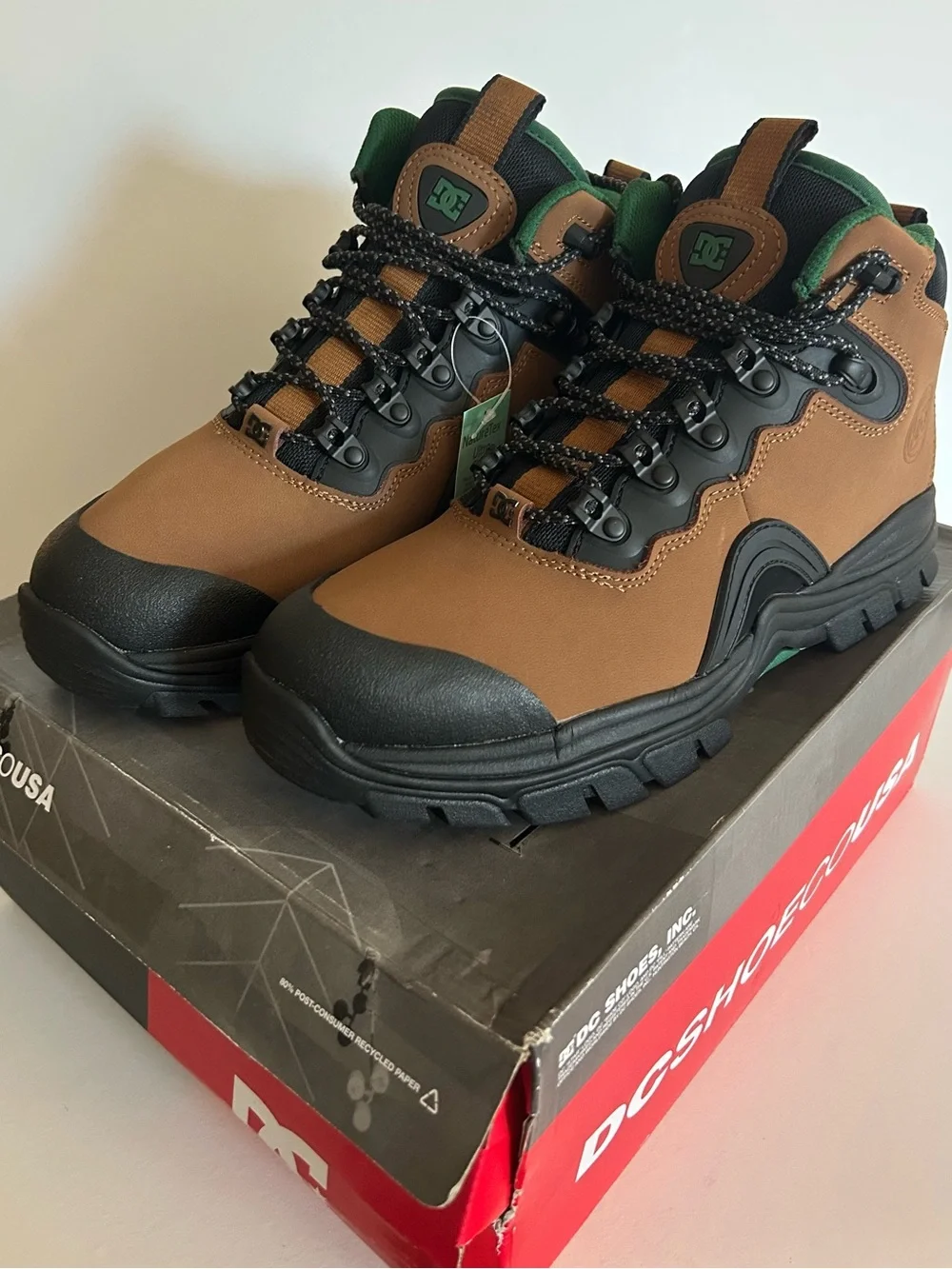 DC Navigator Men's Brown and Black Outdoor Boots